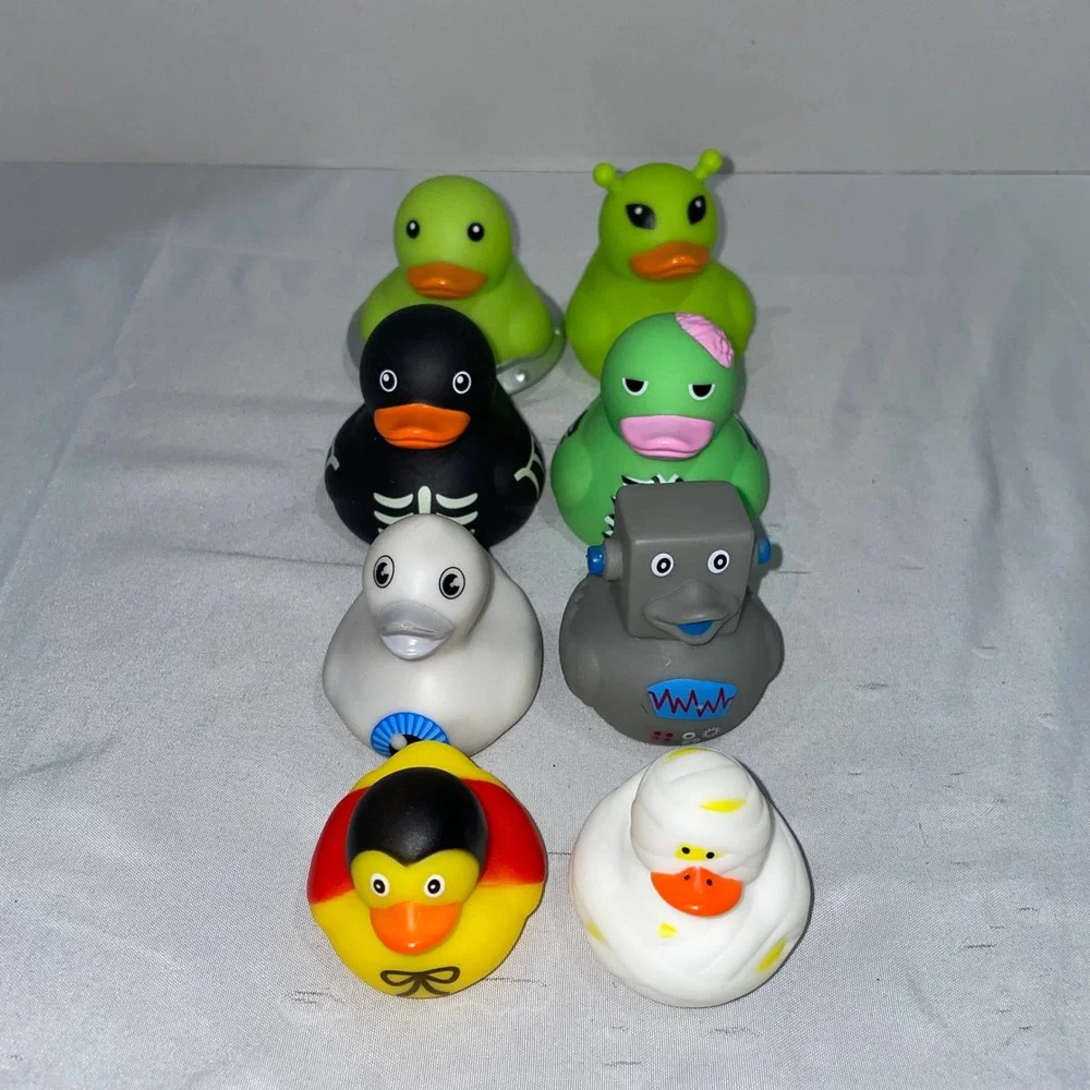 Lot of 8 Novelty Rubber Ducks Alien Zombie Skeleton Robot Mummy Halloween Toy